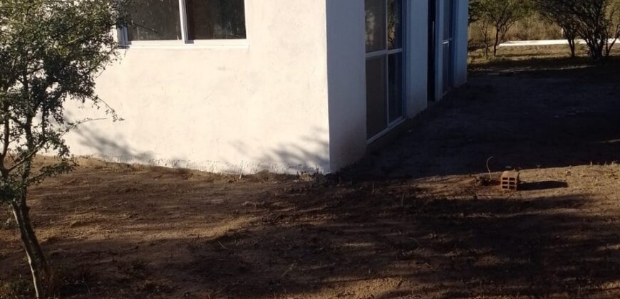 CASA DE DOS DORMITORIOS POR LOS CALLEJONES NATURALES- LA BANDA