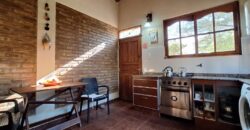 SE ALQUILA HERMOSA CASA DE DOS DORMITORIOS- SAN MARCOS SIERRAS