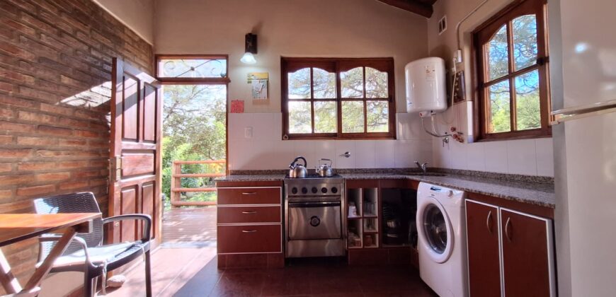 SE ALQUILA HERMOSA CASA DE DOS DORMITORIOS- SAN MARCOS SIERRAS