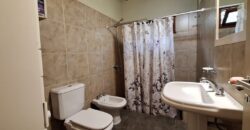 SE ALQUILA HERMOSA CASA DE DOS DORMITORIOS- SAN MARCOS SIERRAS