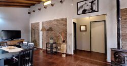 SE ALQUILA HERMOSA CASA DE DOS DORMITORIOS- SAN MARCOS SIERRAS