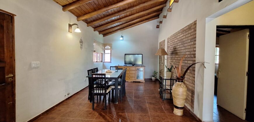 SE ALQUILA HERMOSA CASA DE DOS DORMITORIOS- SAN MARCOS SIERRAS