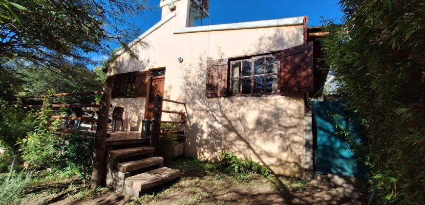 SE ALQUILA HERMOSA CASA DE DOS DORMITORIOS- SAN MARCOS SIERRAS