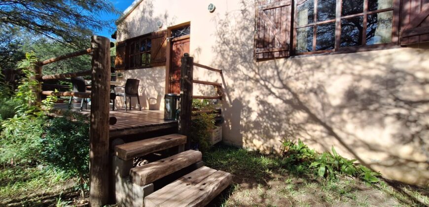 SE ALQUILA HERMOSA CASA DE DOS DORMITORIOS- SAN MARCOS SIERRAS