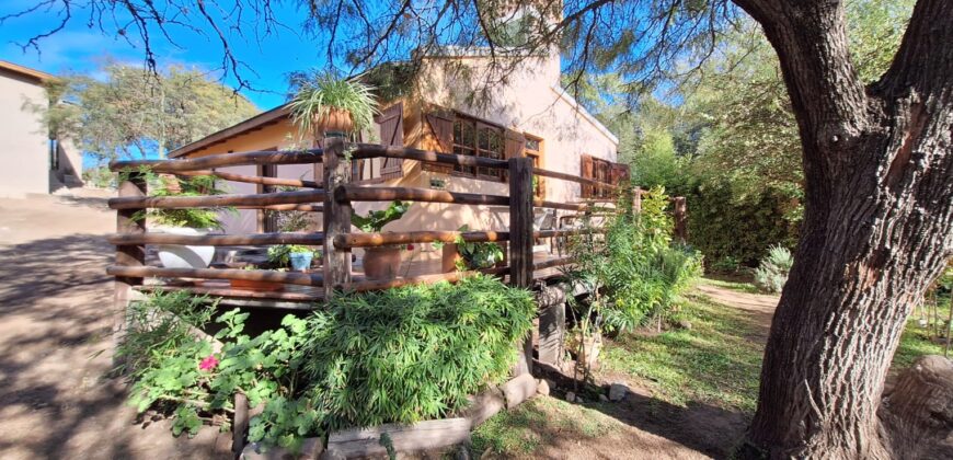 SE ALQUILA HERMOSA CASA DE DOS DORMITORIOS- SAN MARCOS SIERRAS