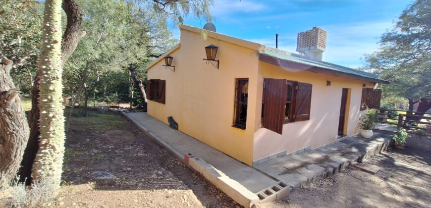 SE ALQUILA HERMOSA CASA DE DOS DORMITORIOS- SAN MARCOS SIERRAS