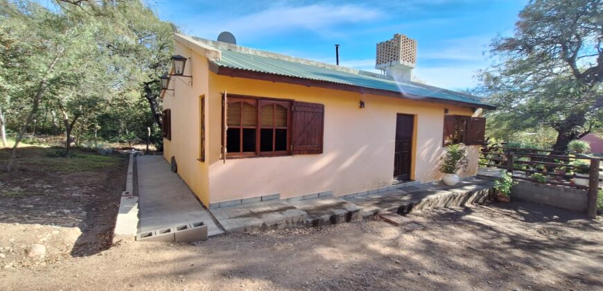 SE ALQUILA HERMOSA CASA DE DOS DORMITORIOS- SAN MARCOS SIERRAS
