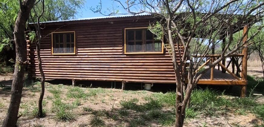 SE ALQUILA ESTA HERMOSA CASA DE TRONCO- CONTRATO POR 1 AÑO