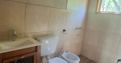 SE ALQUILA ESTA HERMOSA CASA DE TRONCO- CONTRATO POR 1 AÑO