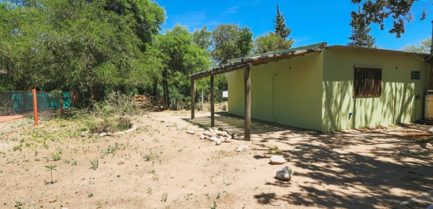 CASA DE DOS DORMITORIOS A UNA CUADRA DEL RIO SAN MARCOS- CALLE EL ZORZAL