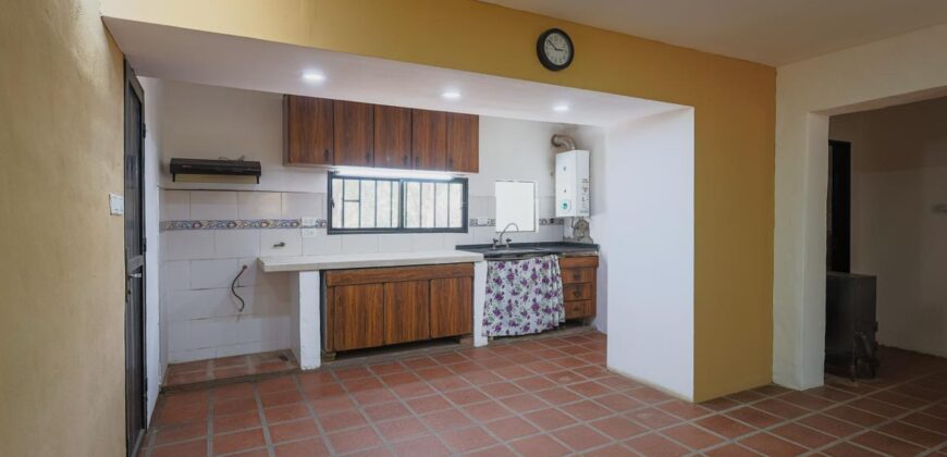 CASA DE DOS DORMITORIOS A UNA CUADRA DEL RIO SAN MARCOS- CALLE EL ZORZAL