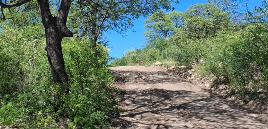 SE VENDE CASA CON GRAN VISTA A LAS SIERRAS-2 DORMITORIOS