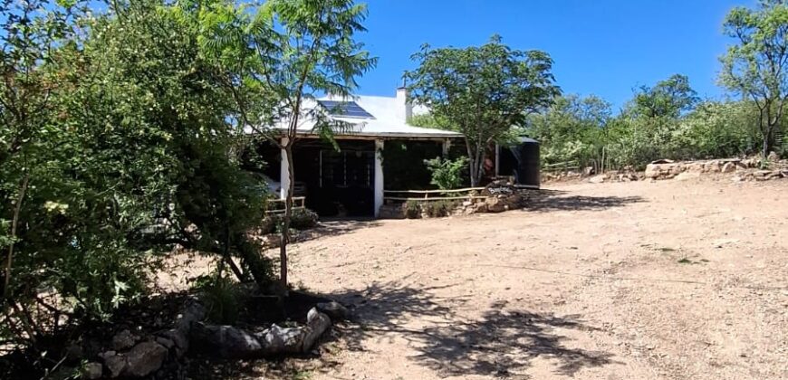 SE VENDE CASA CON GRAN VISTA A LAS SIERRAS-2 DORMITORIOS