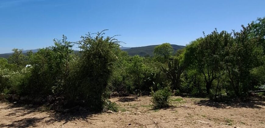 SE VENDE CASA CON GRAN VISTA A LAS SIERRAS-2 DORMITORIOS