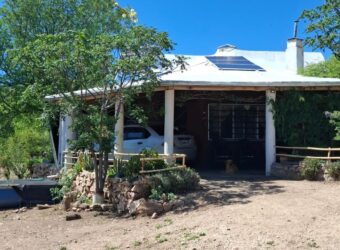 SE VENDE CASA CON GRAN VISTA A LAS SIERRAS-2 DORMITORIOS