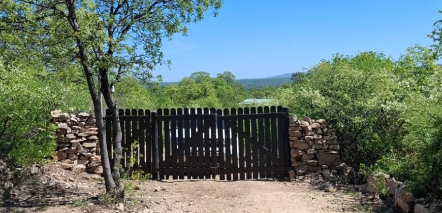 SE VENDE CASA CON GRAN VISTA A LAS SIERRAS-2 DORMITORIOS