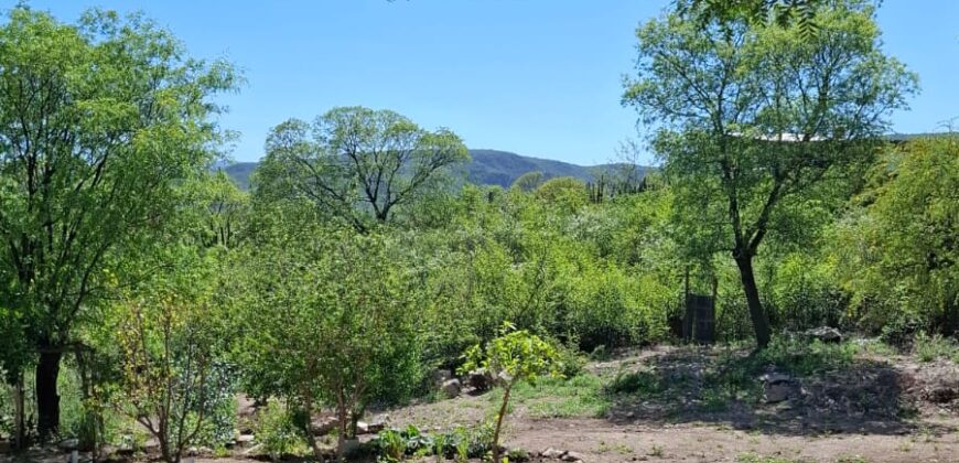 SE VENDE CASA CON GRAN VISTA A LAS SIERRAS-2 DORMITORIOS