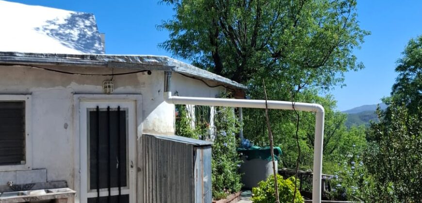 SE VENDE CASA CON GRAN VISTA A LAS SIERRAS-2 DORMITORIOS