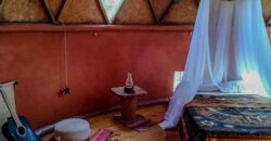 SE VENDE HERMOSO COMPLEJO CON CASA PRINCIPAL+DEPARTAMENTO+DOMO+PILETA