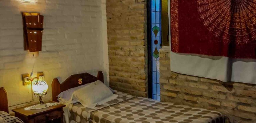 SE VENDE HERMOSO COMPLEJO CON CASA PRINCIPAL+DEPARTAMENTO+DOMO+PILETA