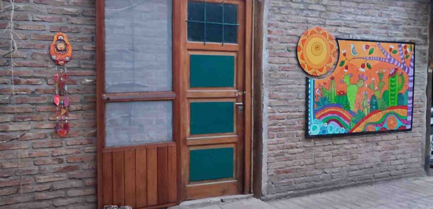 SE VENDE HERMOSO COMPLEJO CON CASA PRINCIPAL+DEPARTAMENTO+DOMO+PILETA