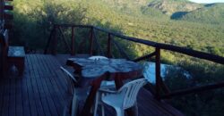 CABAÑA DE MADERA EN LA LOMA- TRES DORMITORIOS