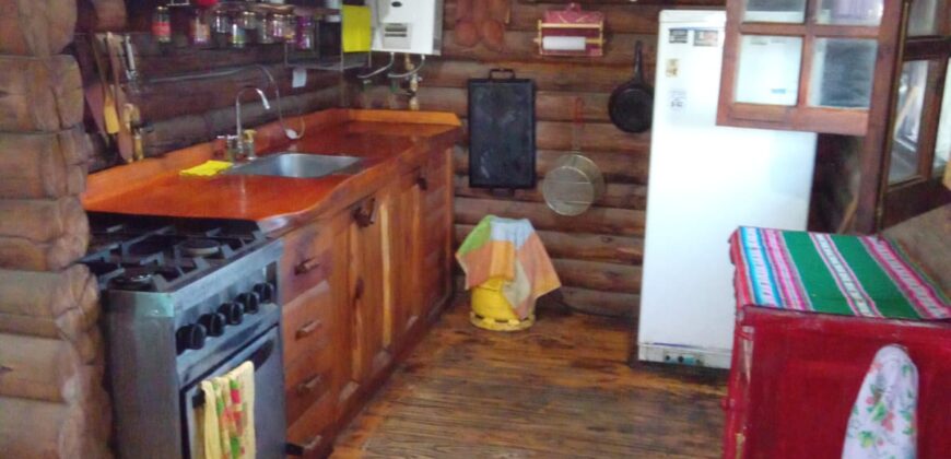 CABAÑA DE MADERA EN LA LOMA- TRES DORMITORIOS