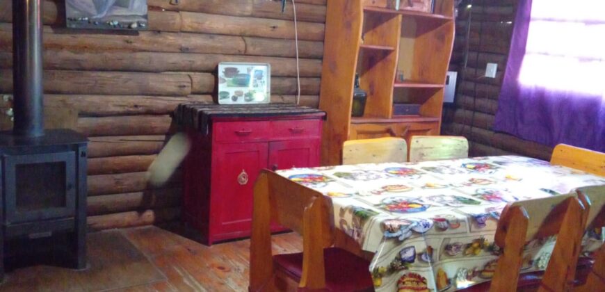 CABAÑA DE MADERA EN LA LOMA- TRES DORMITORIOS
