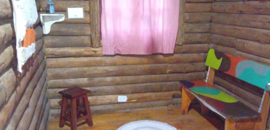 CABAÑA DE MADERA EN LA LOMA- TRES DORMITORIOS