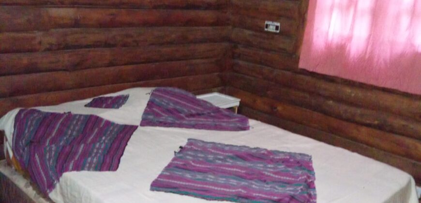 CABAÑA DE MADERA EN LA LOMA- TRES DORMITORIOS