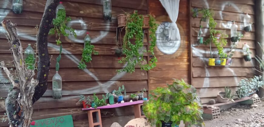 CABAÑA DE MADERA EN LA LOMA- TRES DORMITORIOS