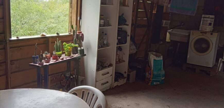 CABAÑA DE MADERA EN LA LOMA- TRES DORMITORIOS