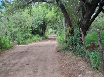 TERRENO EN LAS GRAMILLAS- 4000m2 CON PILAR DE LUZ