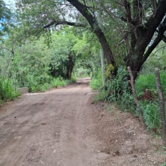 TERRENO EN LAS GRAMILLAS- 4000m2 CON PILAR DE LUZ