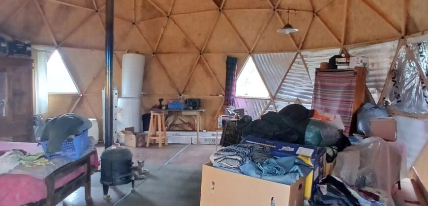 DOS DOMOS EN LAS SIERRAS – TERRENO DE 1.130m2