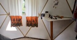 DOS DOMOS EN LAS SIERRAS – TERRENO DE 1.130m2