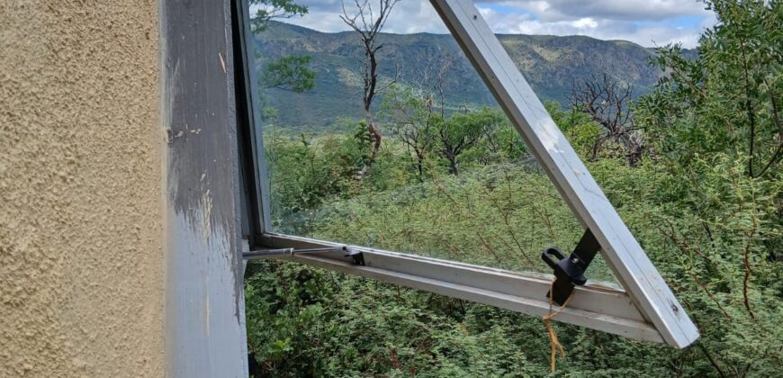 DOS DOMOS EN LAS SIERRAS – TERRENO DE 1.130m2