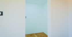 CASA DE DOS PLANTAS CON BALCON TERRAZA- 4 DORMITORIOS- A METROS DEL RIO