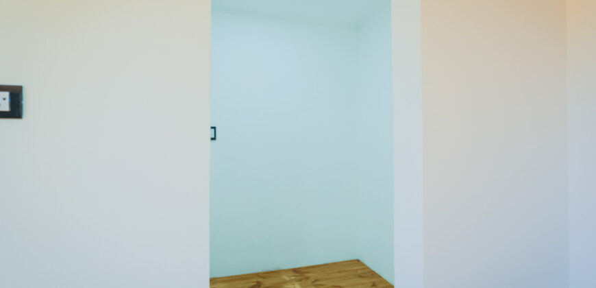 CASA DE DOS PLANTAS CON BALCON TERRAZA- 4 DORMITORIOS- A METROS DEL RIO