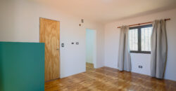 CASA DE DOS PLANTAS CON BALCON TERRAZA- 4 DORMITORIOS- A METROS DEL RIO