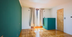 CASA DE DOS PLANTAS CON BALCON TERRAZA- 4 DORMITORIOS- A METROS DEL RIO