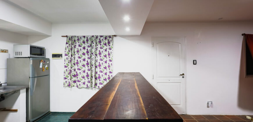 CASA DE DOS PLANTAS CON BALCON TERRAZA- 4 DORMITORIOS- A METROS DEL RIO