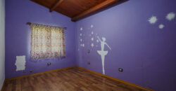 CASA DE DOS PLANTAS CON BALCON TERRAZA- 4 DORMITORIOS- A METROS DEL RIO