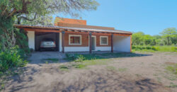 CASA DE DOS PLANTAS CON BALCON TERRAZA- 4 DORMITORIOS- A METROS DEL RIO