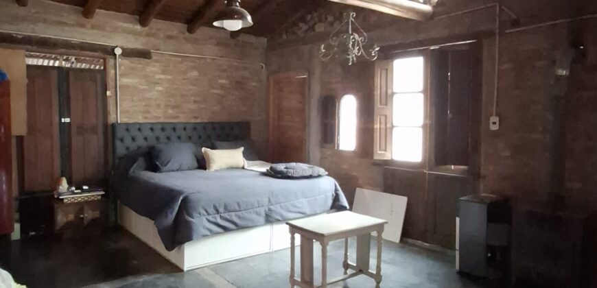 SE VENDE CASA + DEPARTAMENTO- SUP.12.719m2- LAS GRAMILLAS