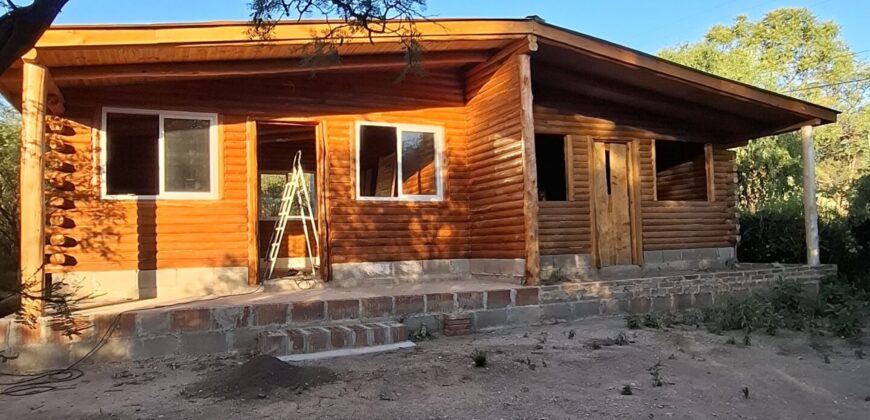 SE VENDE PROPIEDAD CON CASA PRINCIPAL + DOS CABAÑAS