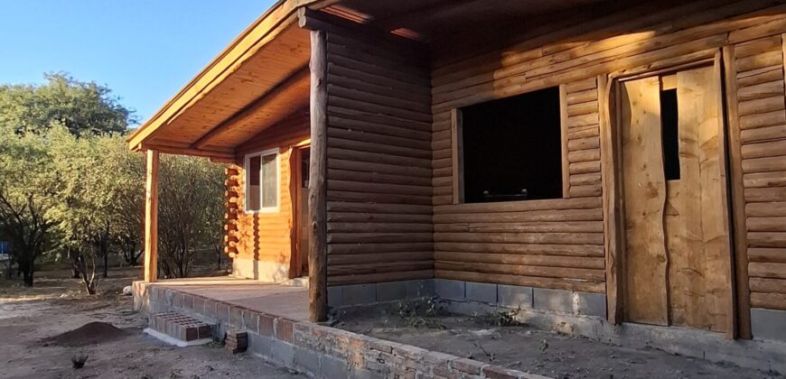 SE VENDE PROPIEDAD CON CASA PRINCIPAL + DOS CABAÑAS