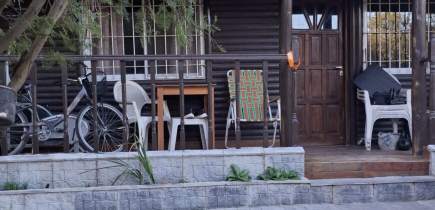 SE VENDE PROPIEDAD CON CASA PRINCIPAL + DOS CABAÑAS