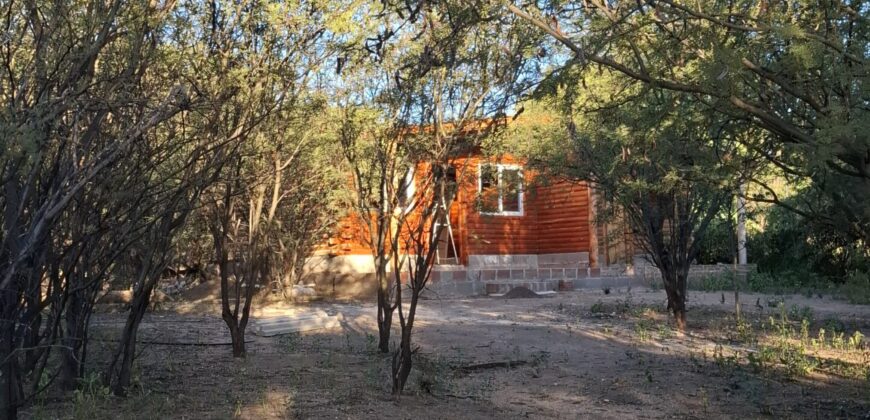 SE VENDE PROPIEDAD CON CASA PRINCIPAL + DOS CABAÑAS