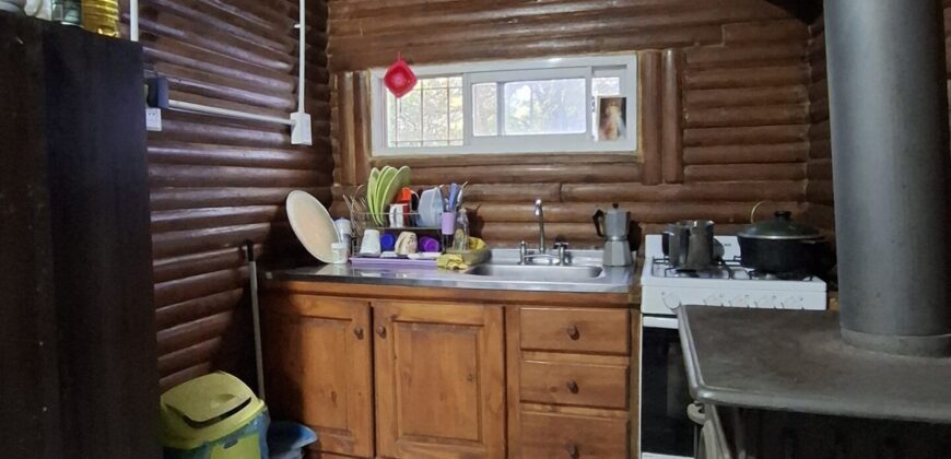 SE VENDE PROPIEDAD CON CASA PRINCIPAL + DOS CABAÑAS